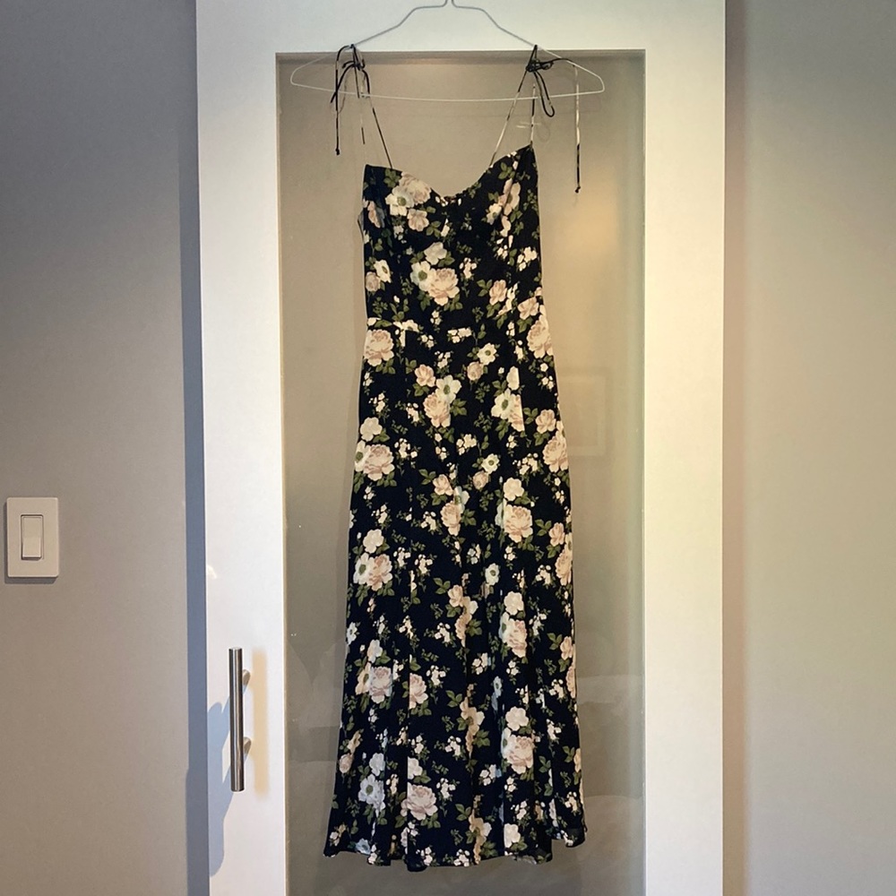 Reformation Elizabeth Evangelista dress